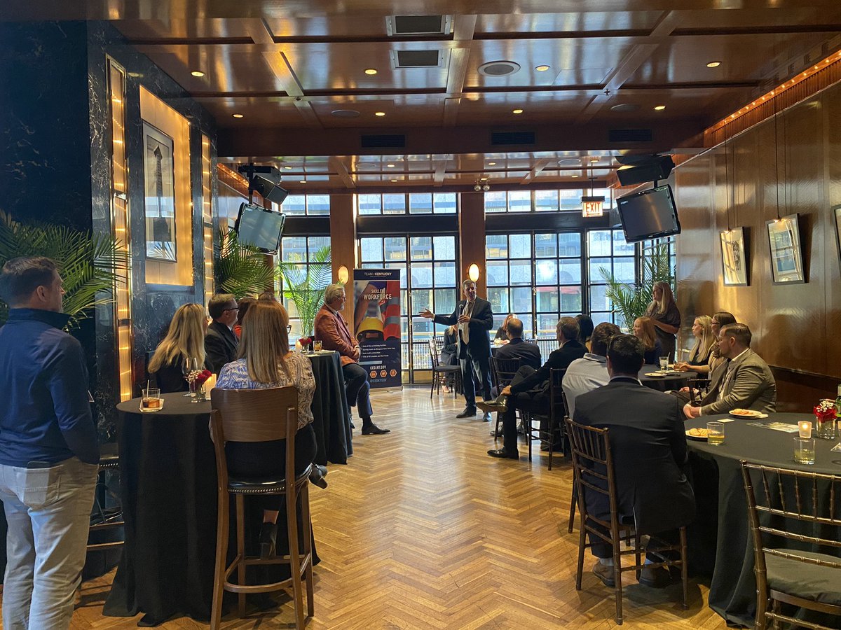 Here we go in Chicago! Hosting site selection consultants in Chicago with Kentucky partners at a bourbon reception. Great remarks promoting Kentucky from <a href="/CEDkygov/">Kentucky Cabinet for Economic Development</a> Secretary Jeff Noel. And yes, there is a bourbon and water tasting! #KYUnited @NKY_EconDev <a href="/KAEDonline/">KAED</a>