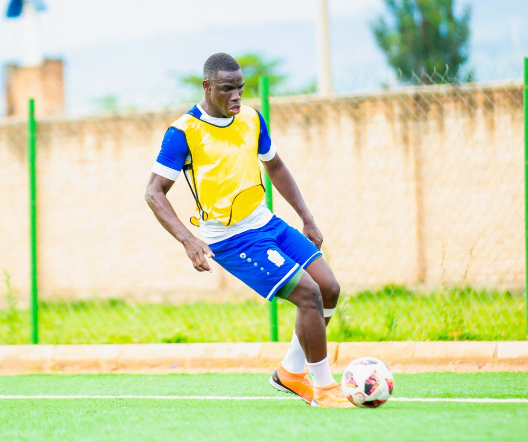 rayon_sports's tweet photo. Shots from today's training session ahead of #RAYESP...
#Gikundiro | #OneTeamOneDream https://t.co/YGdjHj9vSx
