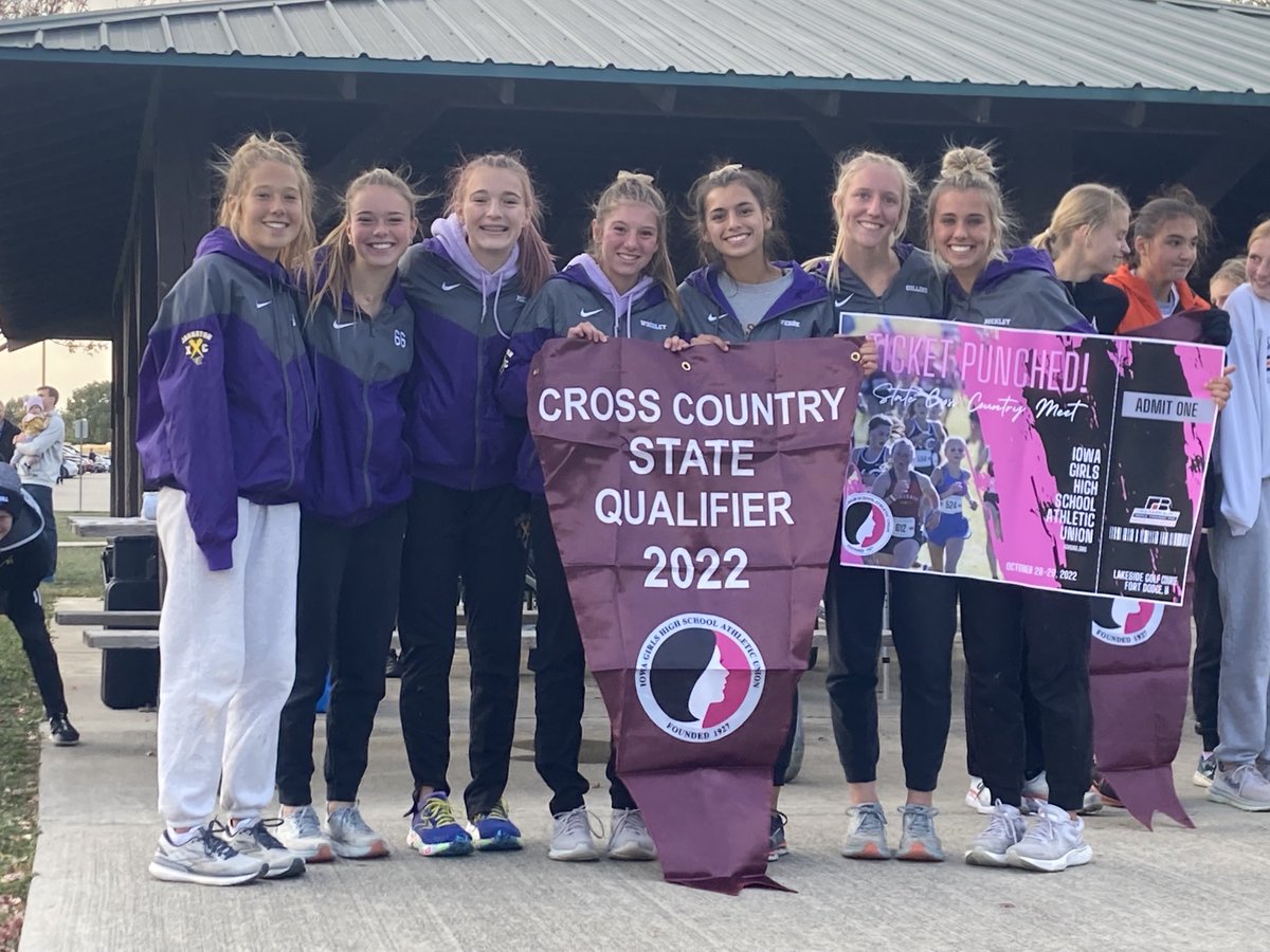 JCSD_GirlsXCTF's tweet photo. District Champs!! 🥇🙌🏼 Congrats to these 7 for running hard &amp; punching their ticket to State! 💪🏼🔥 #fearnoone https://t.co/7FNGAm1gp3