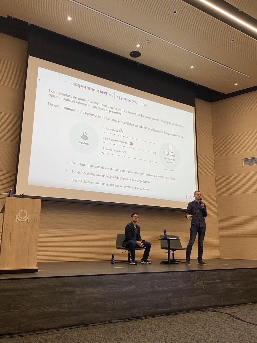 oscardefrancia's tweet photo. Exponiendo con @morrislopez89 en el evento #experienciatech organizado por la Cámara de Comercio de Medellin. Un salón lleno de 200 empresarios. Qué felicidad ver un interés creciente en la tecnología #blockchain!
Gracias @CamaraMedellin por la invitación. https://t.co/eXd1lXfSgJ