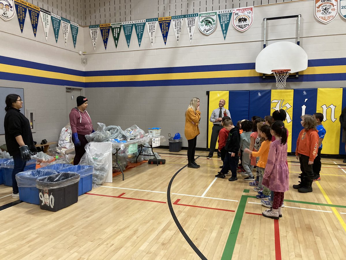 energykath's tweet photo. Learning about waste audits, recycling, single use plastics and how to waste less at King Edward today, with Dana, Craig &amp; Waste Reduction Group! @gecdsbpro @Mrs_hamzology @fighting_island @CEMonthCanada https://t.co/rm9ZUdlLpO