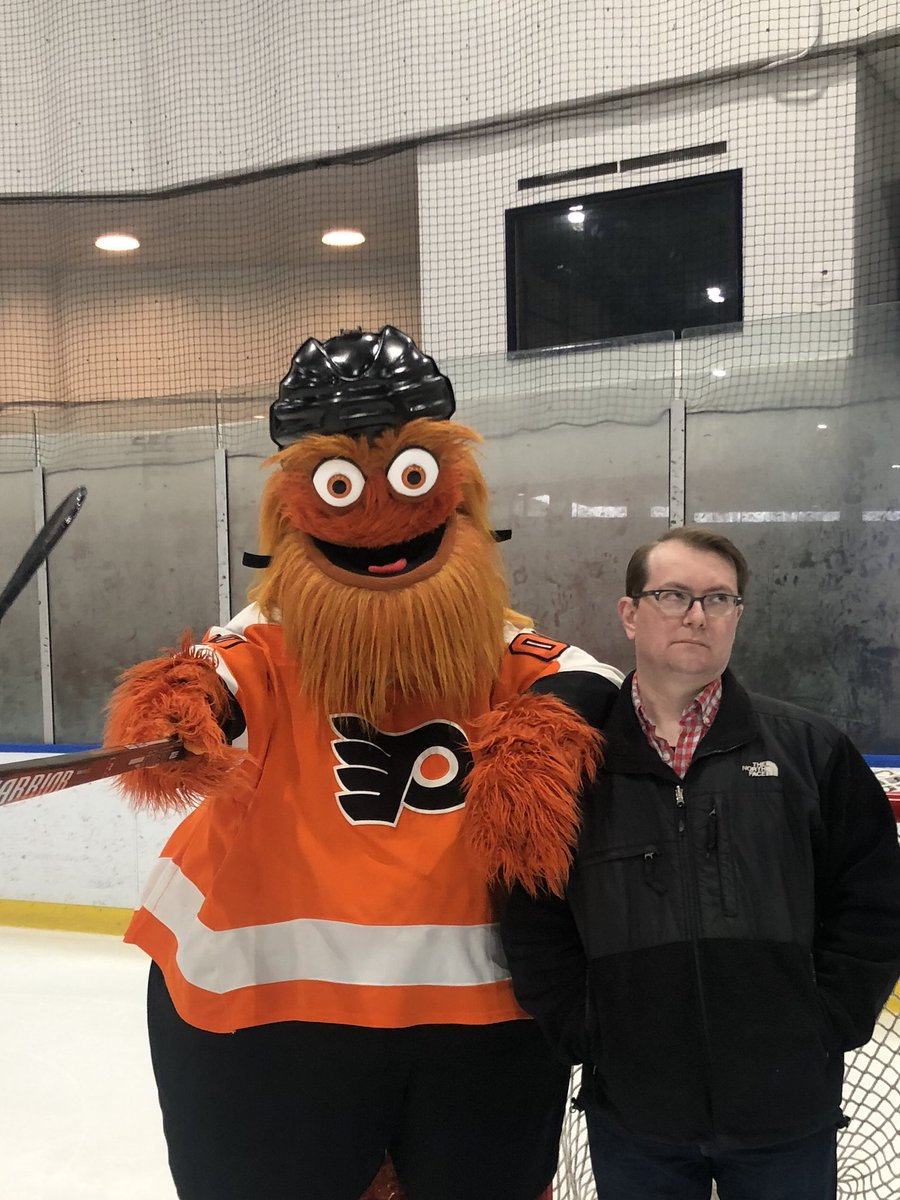 Asshat34's tweet photo. Best Brother in law pic ever 🤣 https://t.co/je3muF513v