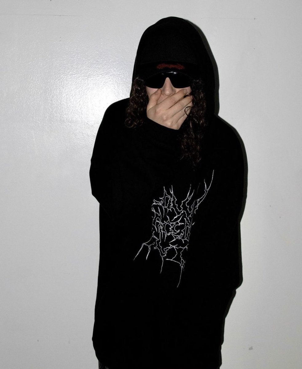 OnThinlce's tweet photo. Playboi Carti shares photos to his finsta of himself, Bladee, &amp; Yung Lean wearing ‘NARCISSIST’ merch 👁 https://t.co/qaNhZu731R