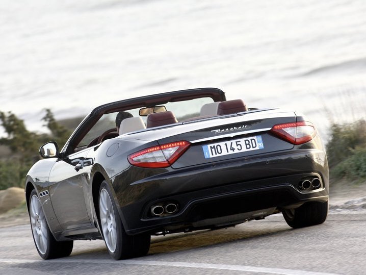 #SabiasQue 
Al #Maserati Gran Cabrio del 2011 le tomaba tan sólo 28 segundos en cerrar la capota y volver a ser un “capullo” seguro…
<a href="/MaseratiMexico/">Maserati México</a> #Autos #FYP #FYI #RM