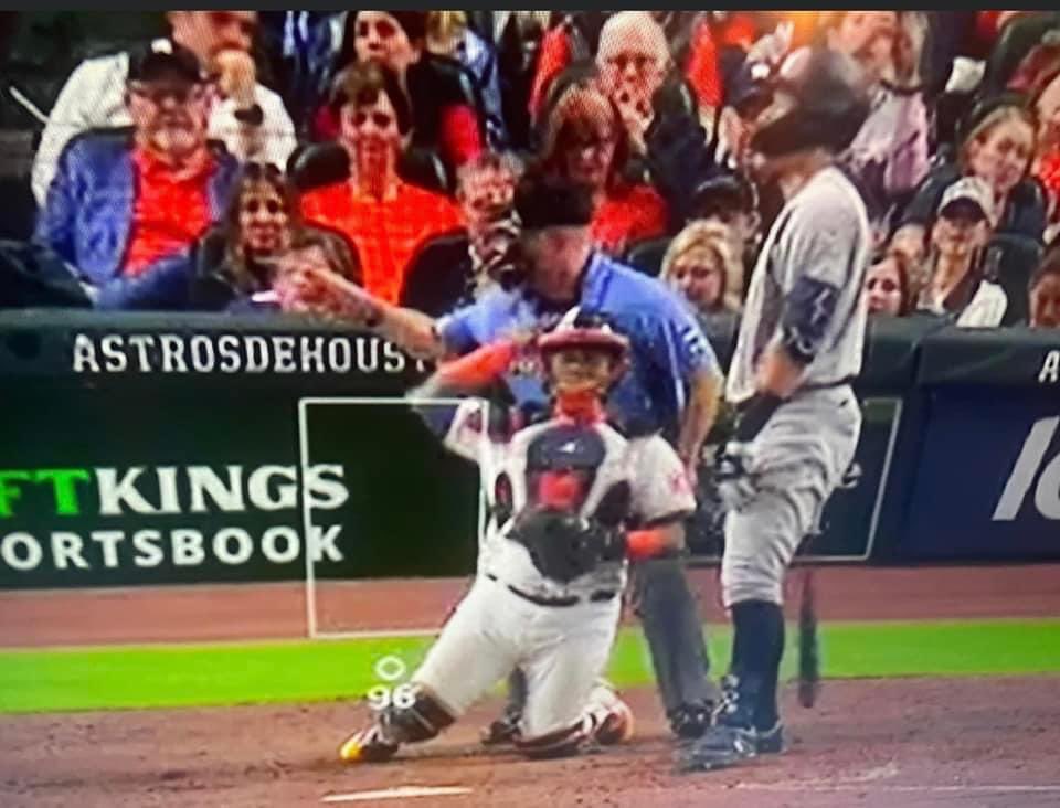 nymxcar's tweet photo. @Yankees Fuck that HomePlate Umpire what a clown! How do you call this a strike you blind cockroach! @MLB @MLBNetwork https://t.co/Dou5aUsPhn