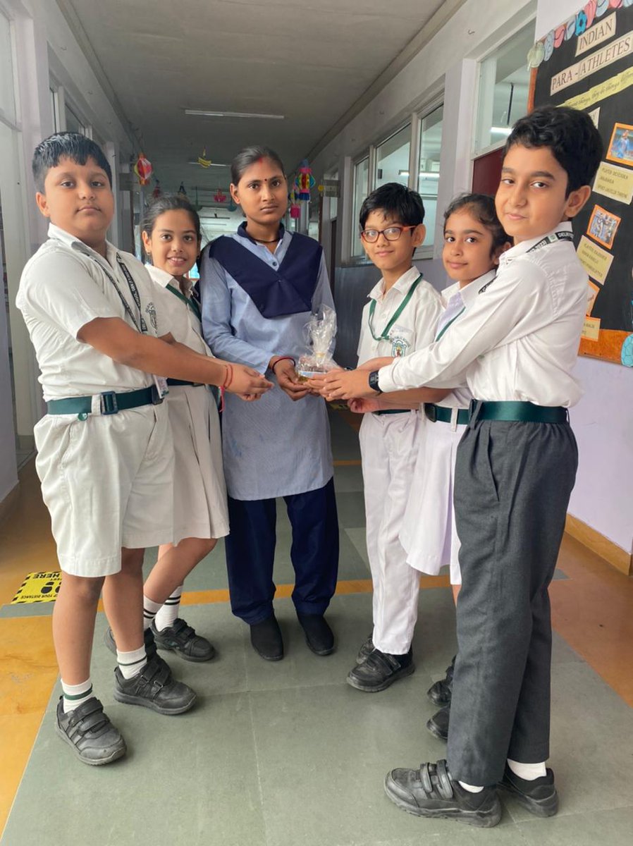 dpsgbn's tweet photo. # diwalicelebration
#diwaliideas
#dpsgbn
#loveall
#schoolgoal
# primaryeducation
#ilovemyschool https://t.co/IWhV35tzhI