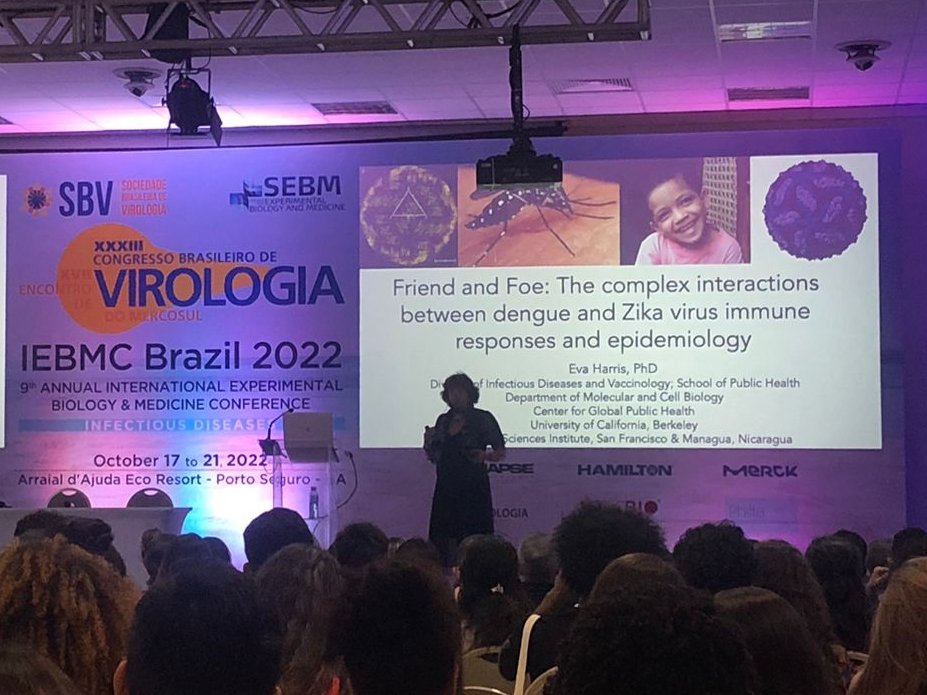 viroclubfmusp's tweet photo. Essa semana está rolando o XXXIII Congresso Brasileiro de #Virologia (@sbviro).
Acompanhe a thread para saber um pouco mais do que rolou nestes dias e ver como o ViroClub participou!
#congress #virology #virologylab #science #ciencia #biomedtwitter #MedTwitter #journalclub https://t.co/YBDVwHknRH