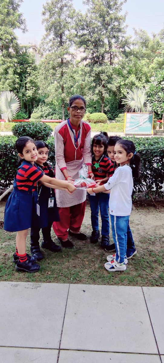 dpsgbn's tweet photo. # diwalicelebration
#diwaliideas
#dpsgbn
#loveall
#schoolgoal
# primaryeducation
#ilovemyschool https://t.co/NLNwlaCfBg