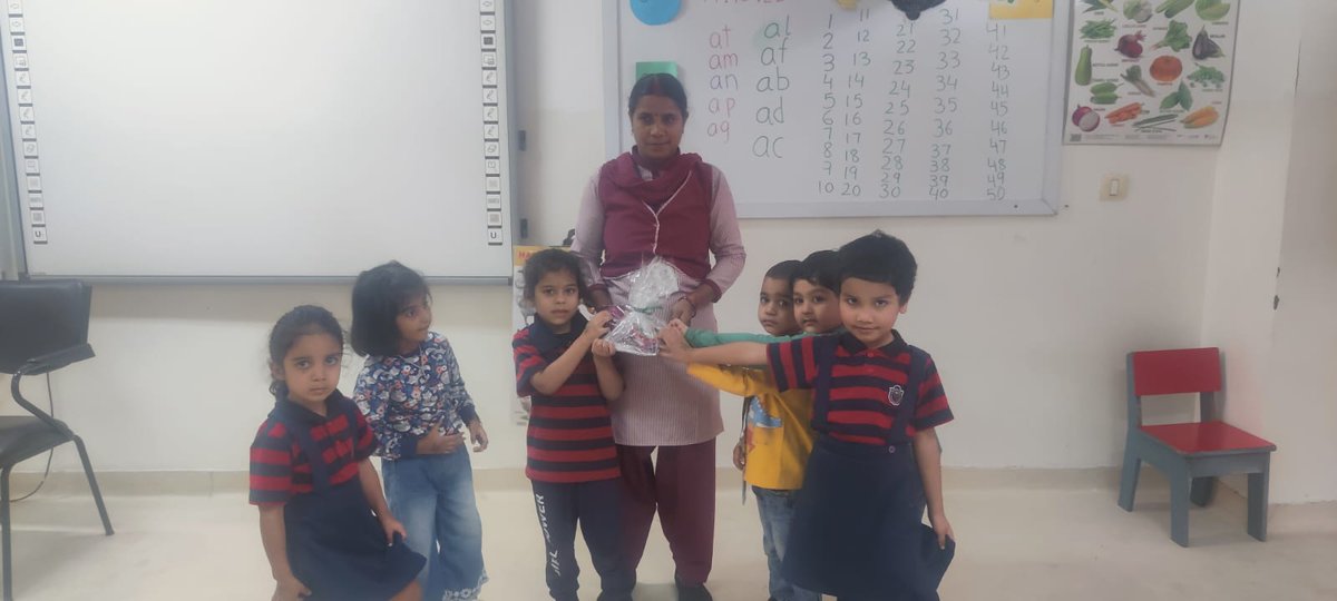 dpsgbn's tweet photo. # diwalicelebration
#diwaliideas
#dpsgbn
#loveall
#schoolgoal
# primaryeducation
#ilovemyschool https://t.co/dRAb9N6CKz