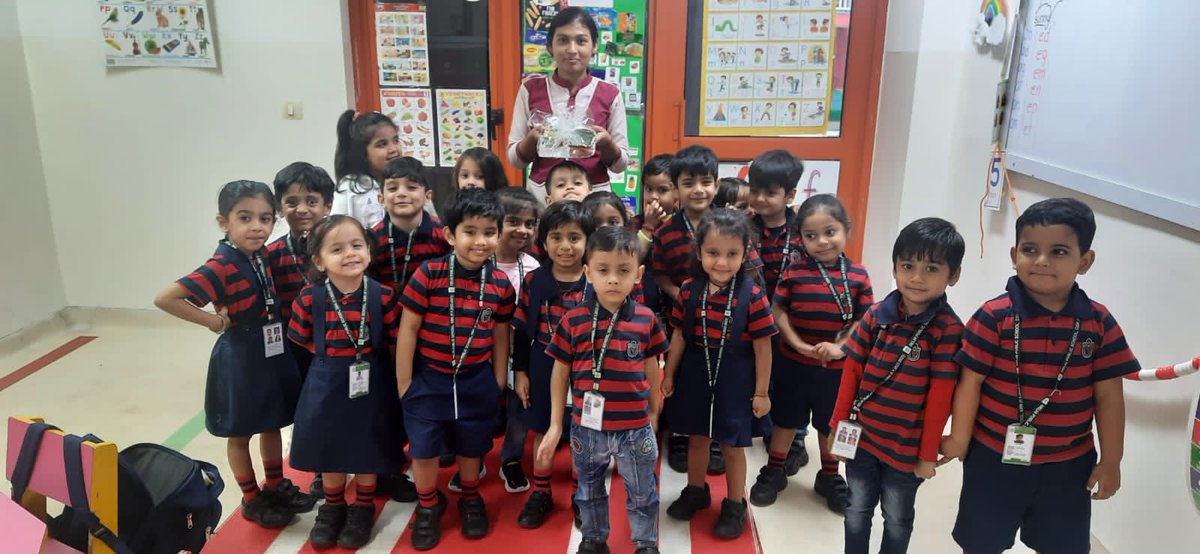 dpsgbn's tweet photo. # diwalicelebration
#diwaliideas
#dpsgbn
#loveall
#schoolgoal
# primaryeducation
#ilovemyschool https://t.co/dRAb9N6CKz