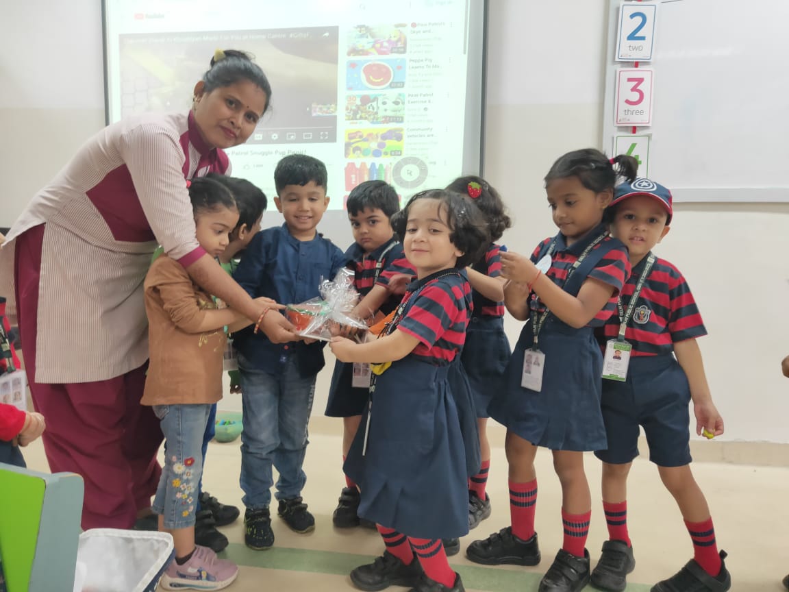 dpsgbn's tweet photo. # diwalicelebration
#diwaliideas
#dpsgbn
#loveall
#schoolgoal
# primaryeducation
#ilovemyschool https://t.co/dRAb9N6CKz
