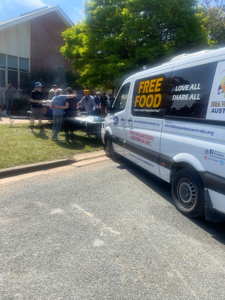 Team is serving freshly cooked meals in Rochester in Central Victoria floods area