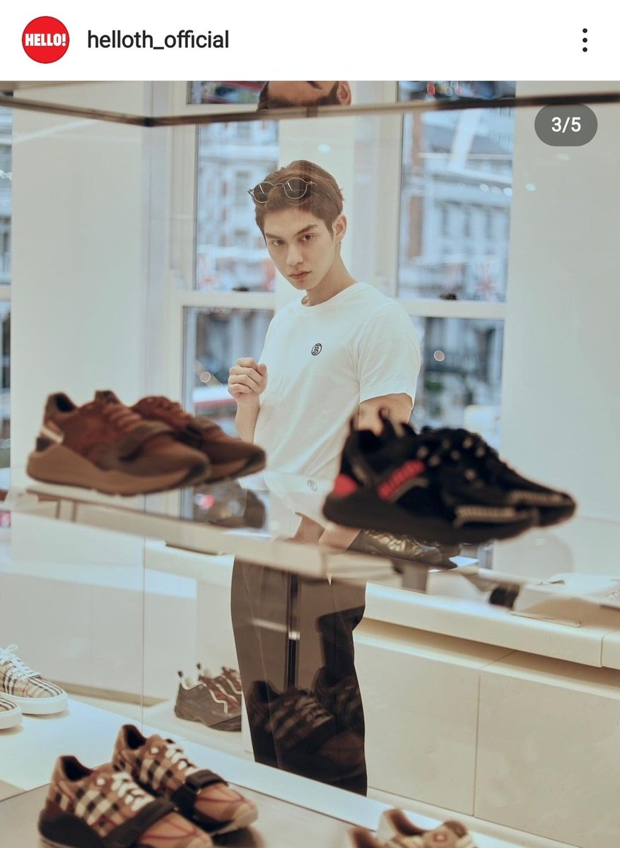 Sandy6897117415's tweet photo. บอกแล้วสุดยอด timing การปล่อยภาพข่าวน้องไบร์ท จาก #BurberrySS23xBright #BurberrySS23  หวีดกันได้ต่อเนื่อง ไม่มีแผ่ว ..minimal look คือดีตลอด  #helloth_official  @bbrightvc
#bbrightvc #burberry
https://t.co/tDDykXHMpA https://t.co/oENtL5XWvX