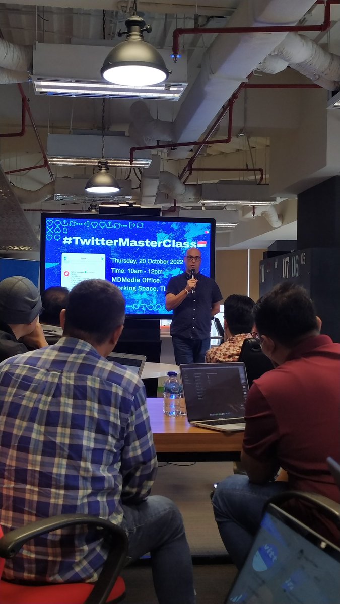 risqon83's tweet photo. Twitter master class

#twitter https://t.co/fjYALQ36NS