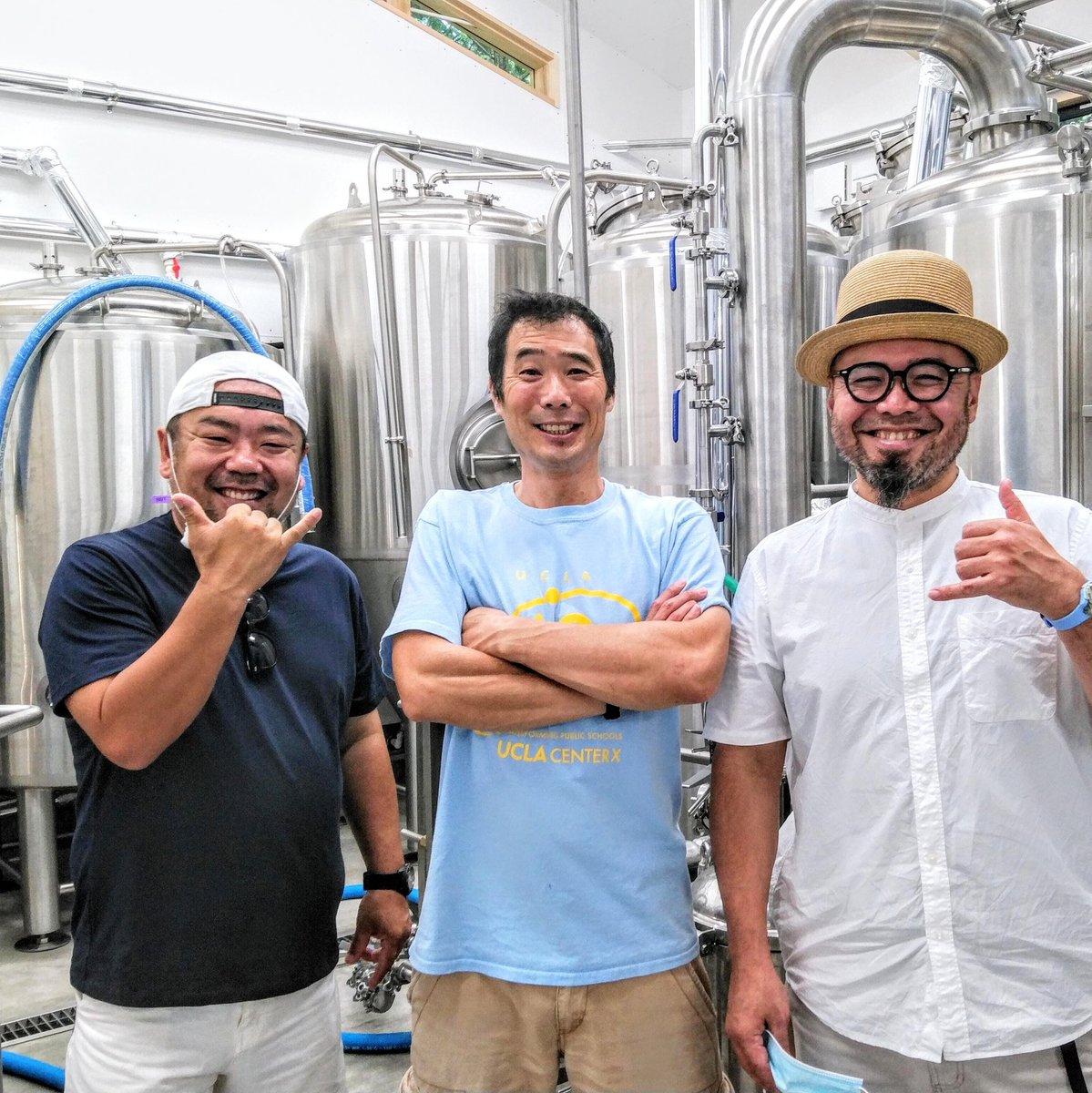 BeerKochi's tweet photo. 写真は､#MukaiCraftBrewing に初めてお邪魔した時のもの。あれからもう２年が経ちました。「仁淀川町に出来るらしい」と噂を耳にした時から今も変わらずケンさんと正子さんに会いに行くのが楽しみです。中津渓谷がそろそろ色付く頃かと思いますし､#BlueBrew へ行く楽しみが増える時季ですね。 https://t.co/HeJSCZVHja