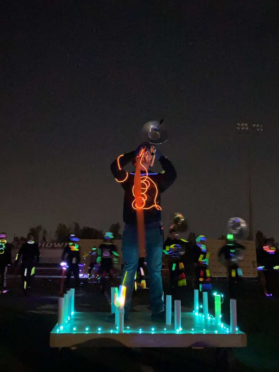 fhcspartanbands's tweet photo. What an awesome night as we wrap up our season. Our annual “glow night” was a huge success. Thanks for everyone’s work in helping to pull it off! #FHCSR22 https://t.co/iHYbSns5mQ