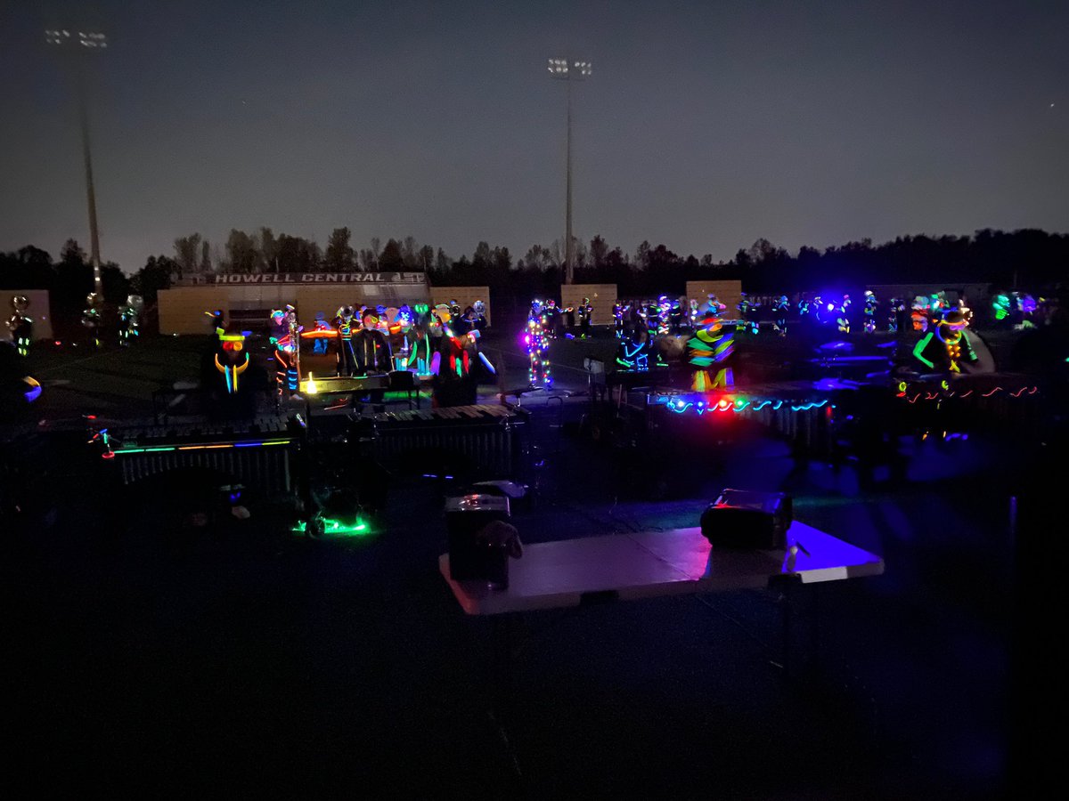 fhcspartanbands's tweet photo. What an awesome night as we wrap up our season. Our annual “glow night” was a huge success. Thanks for everyone’s work in helping to pull it off! #FHCSR22 https://t.co/iHYbSns5mQ