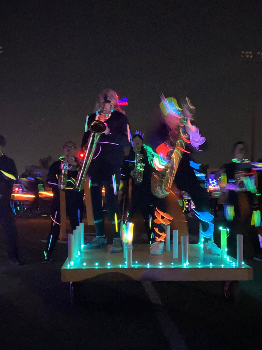 fhcspartanbands's tweet photo. What an awesome night as we wrap up our season. Our annual “glow night” was a huge success. Thanks for everyone’s work in helping to pull it off! #FHCSR22 https://t.co/iHYbSns5mQ