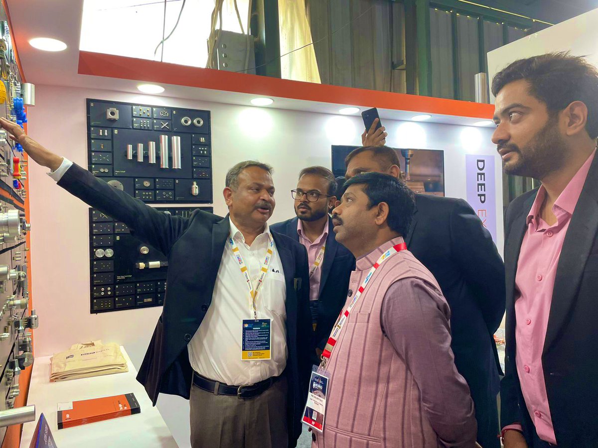 DeepExplo's tweet photo. Today at #DefExpo2022 Deep Explo had the proud privilege to welcome Industrial Development Minister Shri @NandiGuptaBJP ji

#DefExpo2022 https://t.co/dA7kjd8NjF