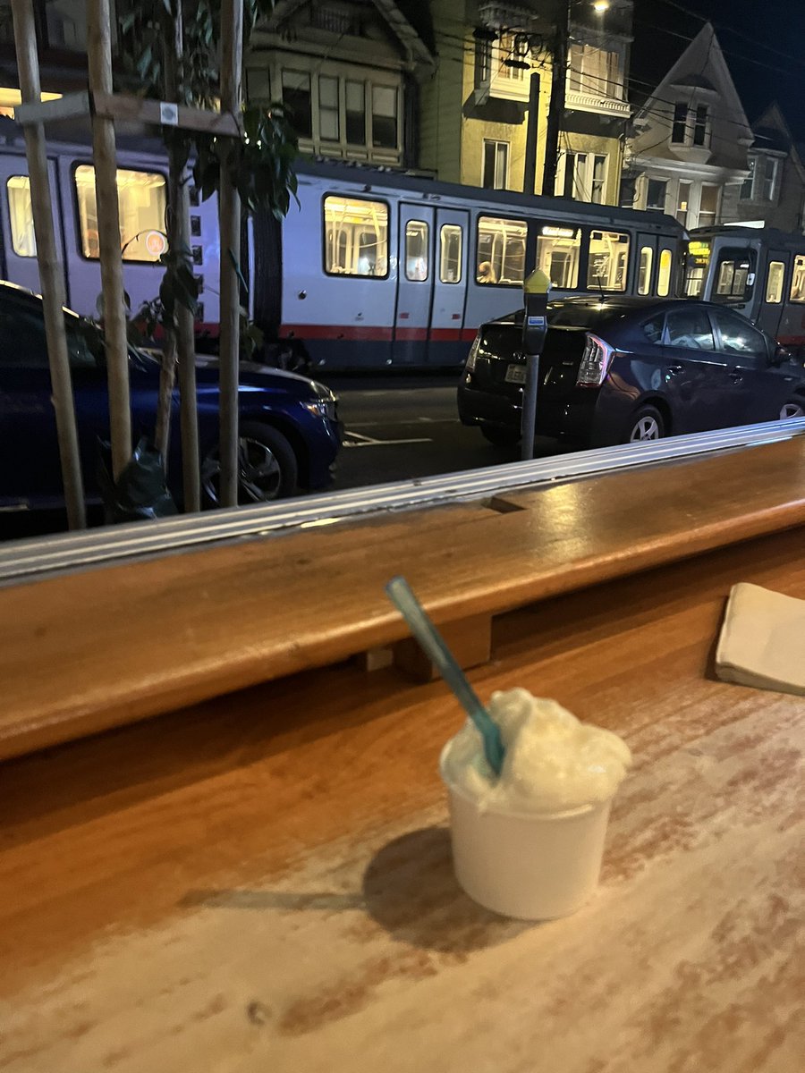 A little gelato and N Judah love on this warm San Francisco night with my best boy. Perfect way to get in a sugar and bus fix ✅