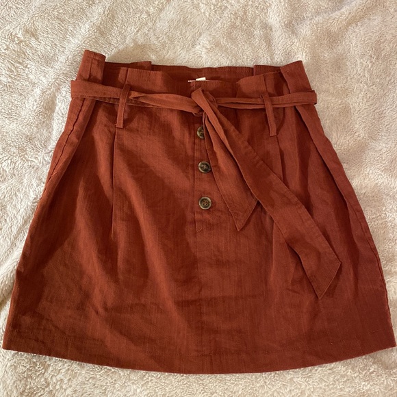JessieTellsAll's tweet photo. So good I had to share! Check out all the items I'm loving on @Poshmarkapp #poshmark #fashion #style #shopmycloset #skyandsparrow #tommyhilfiger #nike: https://t.co/Uz8EuQtzsB https://t.co/gVC5ljFYvz