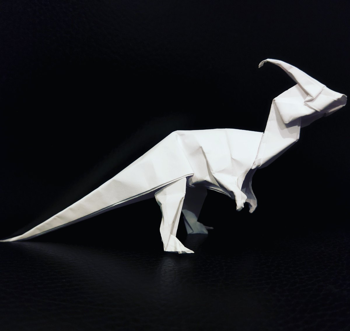MifergOrigami's tweet photo. John Montroll's parasaurolopus folded by Miguel F. Romero. Nineteenth day of origamictober.
https://t.co/65lpEJIsyk #origami 
#折り紙 #不切正方形一枚折 #origamiart #origamictober #white #dinosaur https://t.co/dUsK08dzDV