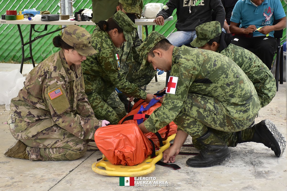 Defensamx1's tweet photo. Personal perteneciente al #EjércitoMexicano, #FuerzaAéreaMx y el @USArmyNorth lleva a cabo el “Ejercicio Binacional de Fuerzas Amigas 2022” en #Reynosa, #Tamaulipas.

@USNorthernCmd @jtfcs
#UnidosSomosLaGranFuerzaDeMéxico. https://t.co/9NcNDLEYpA