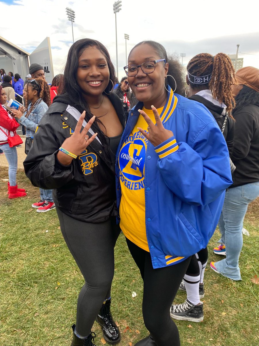 Sigma_GammaRho's tweet photo. We couldn’t possibly forget to end the day off without posting for Pretty Poodle Wednesday🐩!
Check out these lovely pictures of our “GlamoRHOus” Sorors from this past weekend💙💛.
#PrettyPoodleWednesday #GlamorousGammaRho #SGRHO #SigmaGammaRho #ISU26 #ISU25 #ISU24 #ISU23 https://t.co/9aeMPMBQLk