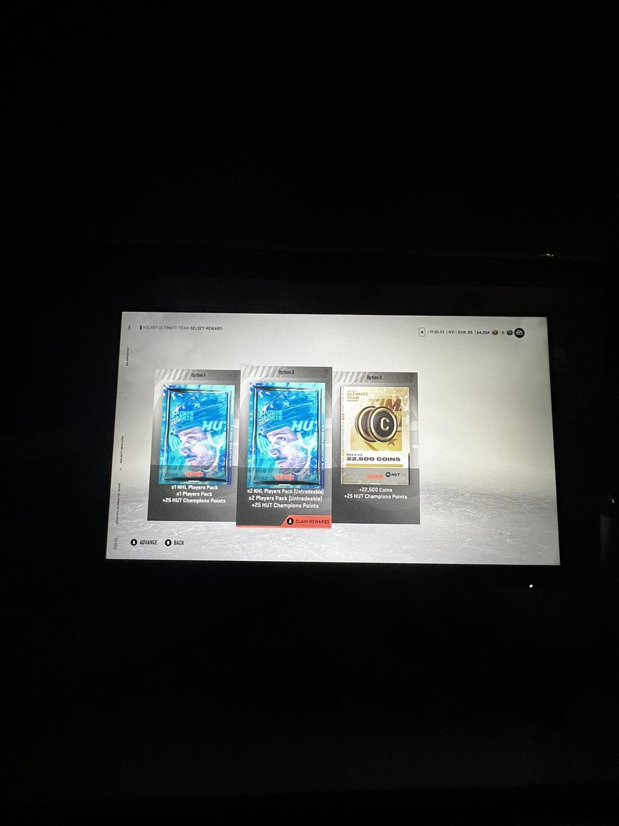 Barzy__13's tweet photo. @Henreeek I got this… shoulda been at least diamond. 25k points. LOL 🙃 https://t.co/9q1m3n3Emf
