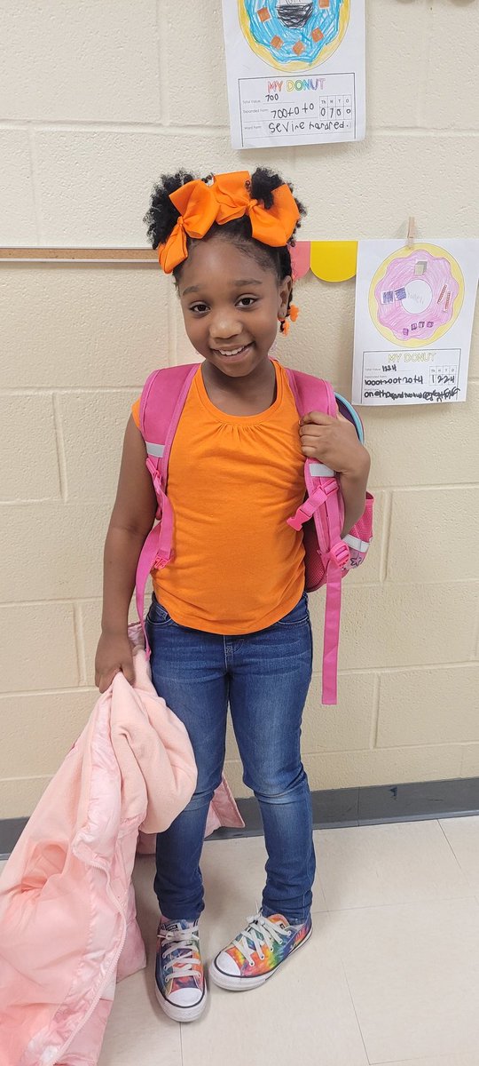 JessicaQRod's tweet image. Our Ottsome students and staff showed our support for #UnityDay2022 by wearing orange.  At Ott we strive to provide an inclusive, accepting and loving environment. @NISDOtt @NISDCounseling #GLOWatOtt