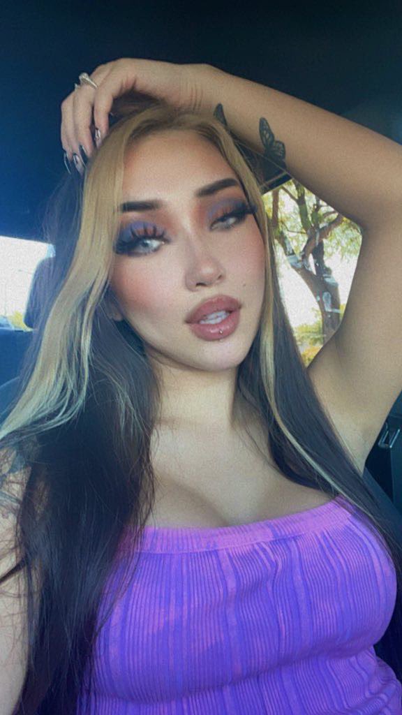 mïa bunny ʕ⁎̯͡⁎ʔ༄ on Twitter: "i can’t believe this was me a year ago