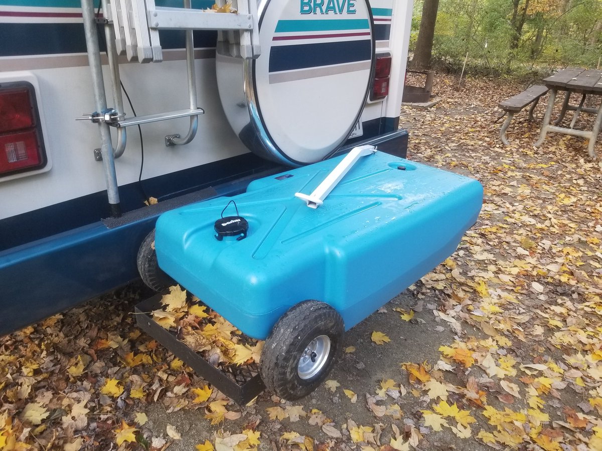 ThisIsUsTMT's tweet photo. There's just no greater satisfaction than taking a fresh dump (to the Dump Station). Love our Barker! 😁😎 https://t.co/O2Bc47r0hl