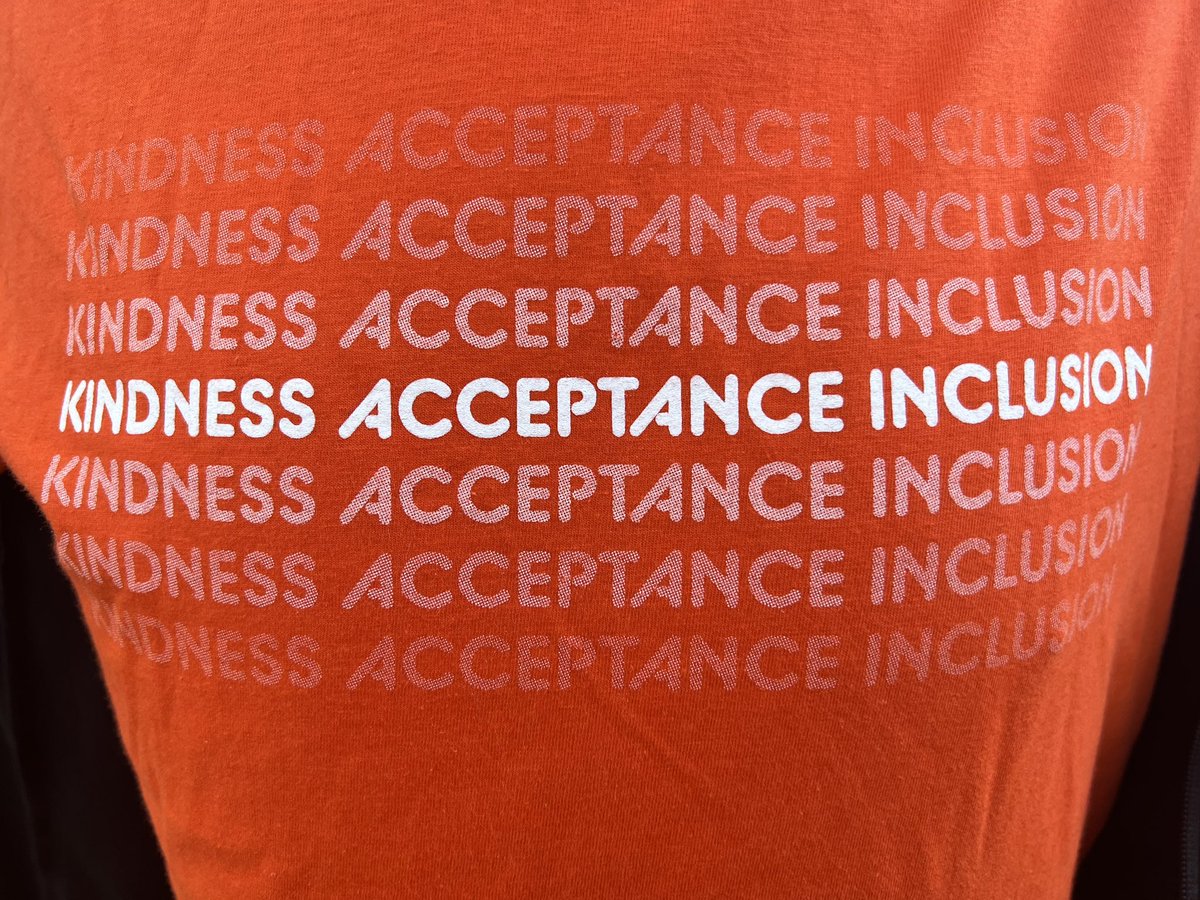 coach_sammi_APE's tweet photo. Twinsies!!! Love my kiddos! We practice UNITY DAY everyday! They have no problem accepting everyone, showing kindness, and being inclusive…unless you’re their sibling… just kidding! 😜
We have to practice what we preach!🧡🧡🧡
#CVUSDUnityDay #InclusionRevolution https://t.co/m8UGz4slAO