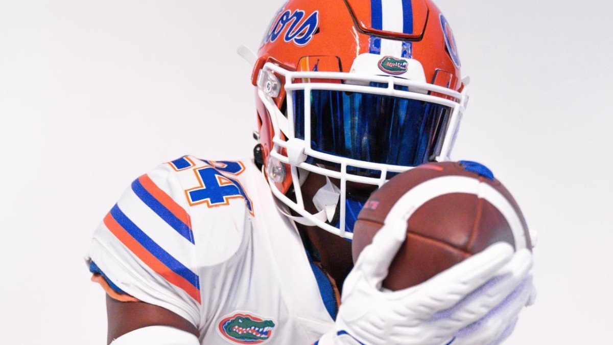 #Gators assistant @SpenceChaos will be watching multiple blue-chip prospects on Friday. One of them is committed to @Coach_BNapier's staff. STORY: on3.com/teams/florida-…