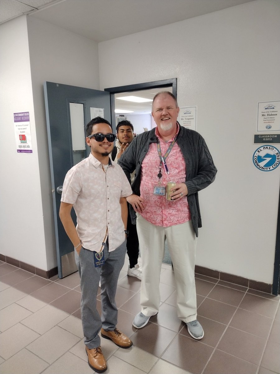 CAguirr_AHS's tweet photo. On Wednesdays we wear pink and Hawaiian shirts.
#BlazerNation
#HawaiiwanShirtWednesdays https://t.co/QBA9NYMueL