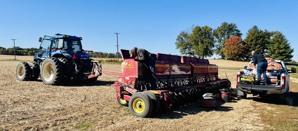A_A_RonHenry's tweet photo. FS InSPIRE wheat plot planted this morning and @InVISION_HiSOY @NKSeeds @EnlistOnline soybean plot harvested this afternoon both with @HaneyGrace A chilly, but beautiful and productive day! @Southern_fs_inc https://t.co/SIb6steuhh