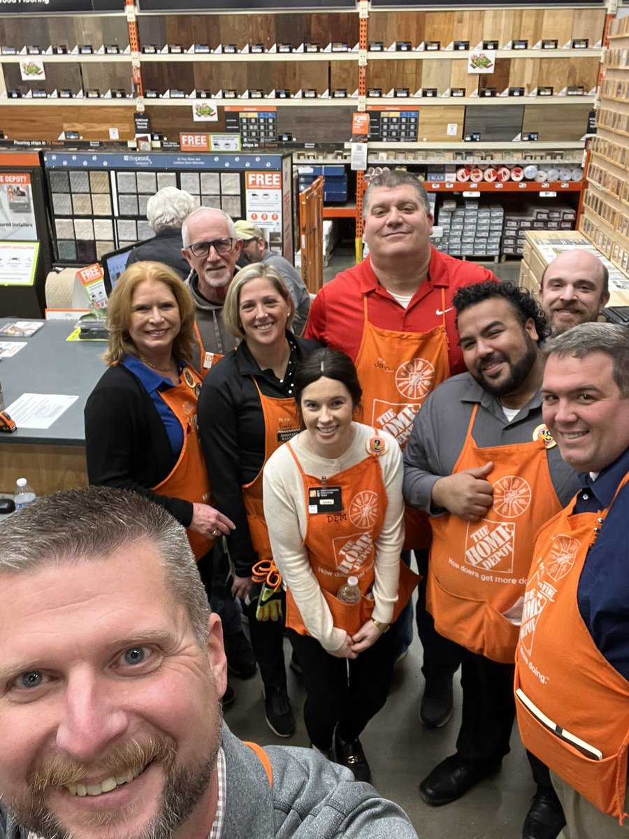 crystal_hanlon's tweet photo. Thank You to Team #4117 in Pittsburgh!  I appreciate each and every one of you for walking with me and teaching me some new tools!  So enjoyed my visit!  Awesome job! https://t.co/yUzxgzqkYj