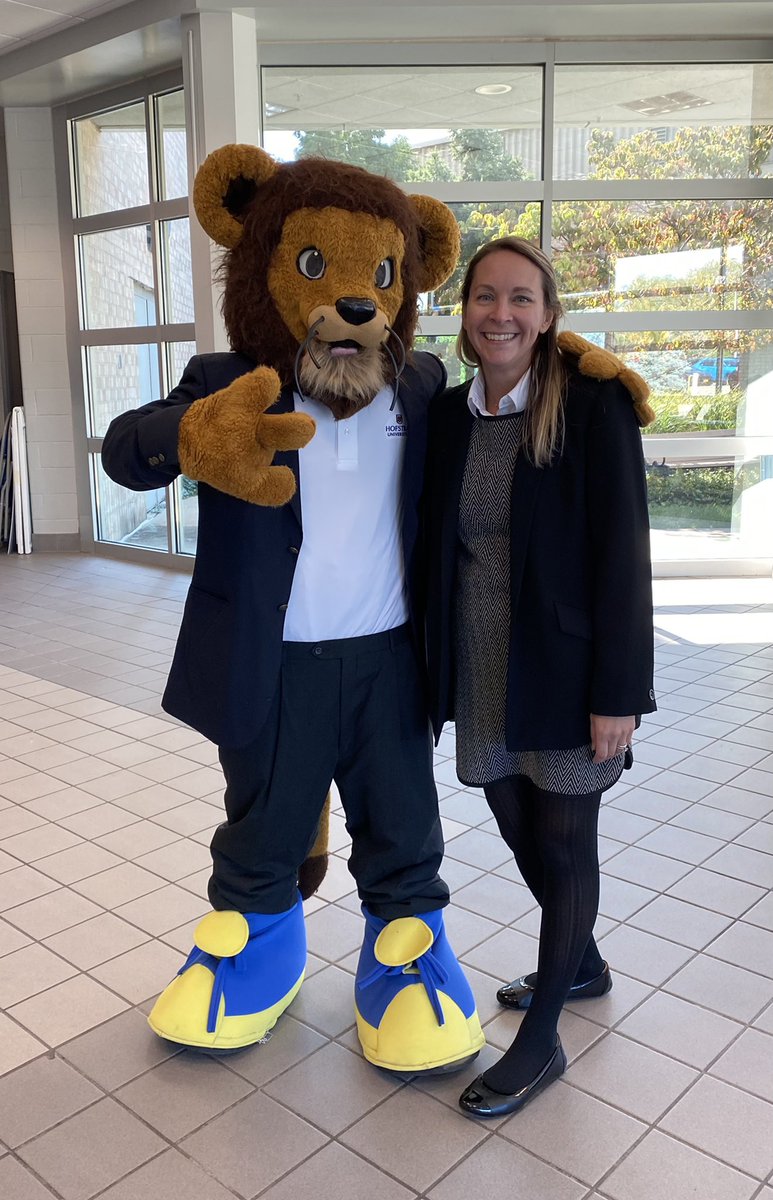 jennacamp's tweet photo. Today was the Fall Career & Internship Fair at @HofstraU. So great to see employers and students making connections. #NetworkwithPride π¦ @HofstraCareer https://t.co/jRLPxNsTPV