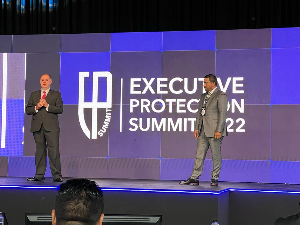 SS_Edomex's tweet photo. En representación de nuestro Secretario, el titular del @C5Edomex, @Hdelacuadra1, participó en el #EPSummit 2022 con la conferencia "Recopilación de la información para la protección de las personas"; abordó el programa de inteligencia social y recuperación de espacios públicos. https://t.co/N13yt1o45x