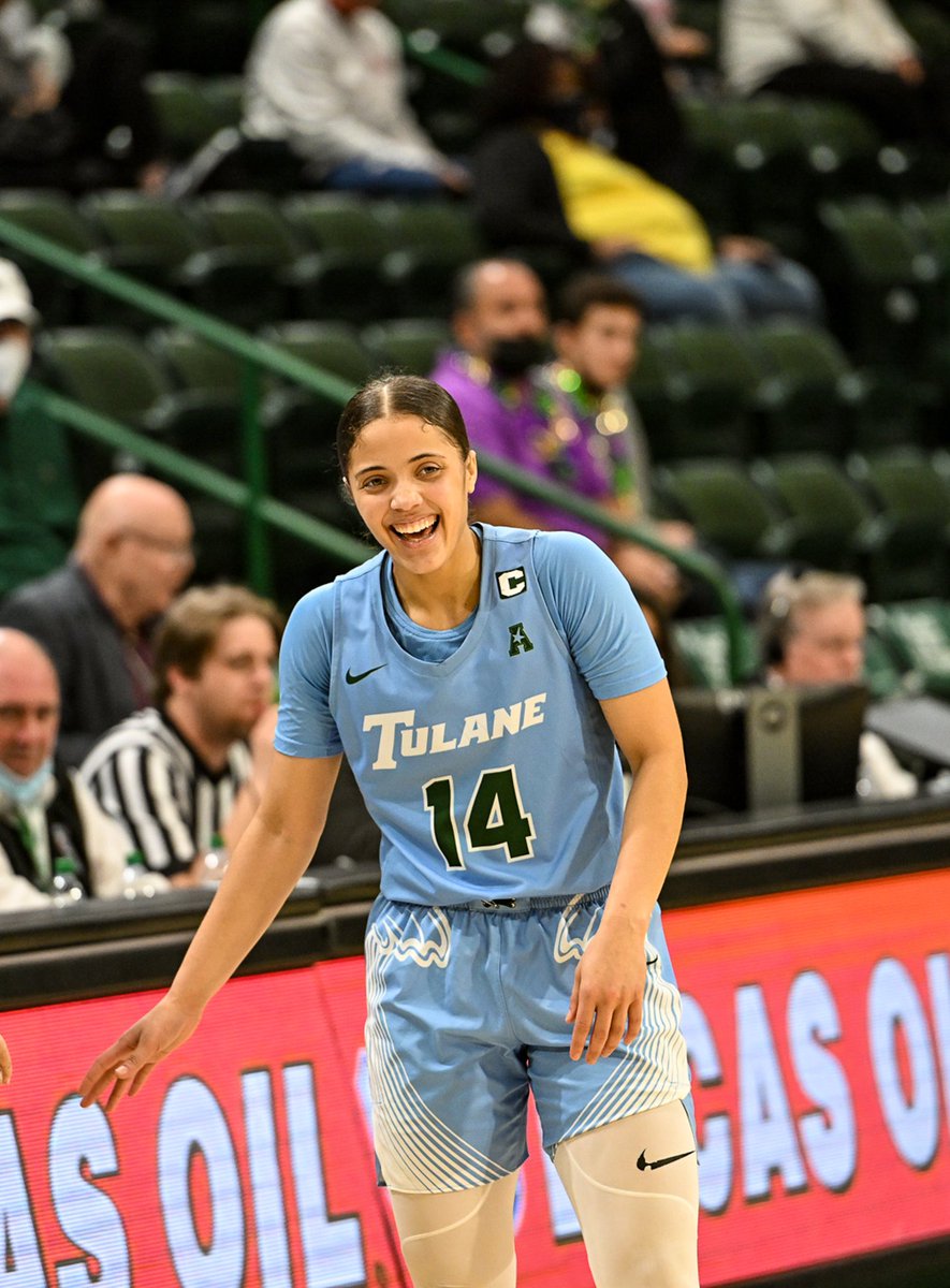 Proud of you <a href="/dynahjones/">∂уиαнʝ.</a>❗️

2022 recipient of the Stephen Martin Scholars Award!

📰: bit.ly/3eR5Ioh

#RollWave