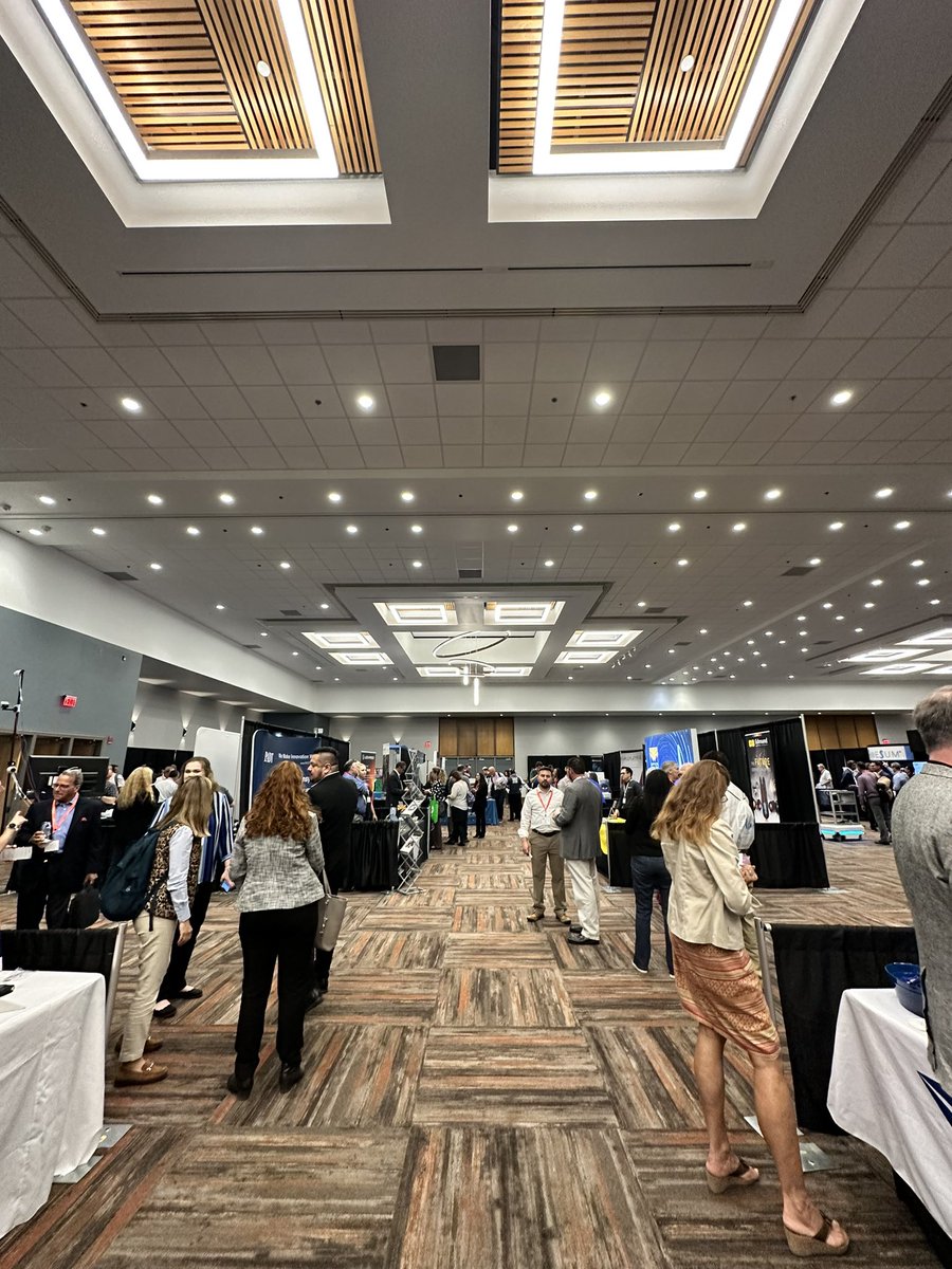 hvchiordi's tweet photo. Such a great opportunity to attend the #TucsonTechExpo, hosted by the @aztechcouncil this afternoon! It’s always heartening to see Tucson businesses in action, &amp; to hear why Pima County-Tucson is a great place for business. 

#SiliconDesert #AZTC #Tucson #OnePimaCounty #EconDev https://t.co/dHIAhxND1K