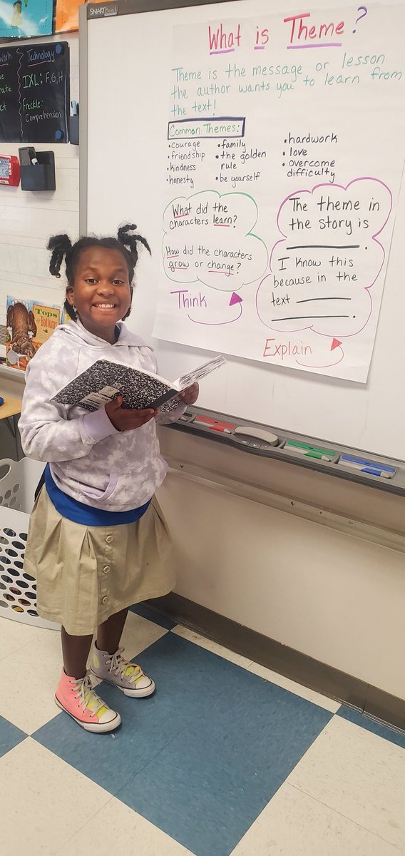 nicolette311's tweet photo. Our Teacher Assistants for the day! #WhatisTheme? #DictionaryDig @DarceleLofton @HinesCaldwellES https://t.co/59tQtGeox6
