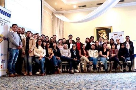 RedSur_Fetp's tweet photo. DEl 11 al 15 de octubre de 2022 se realizó el primer taller del #CursodeFormaciónenepidemiologíadeCampodePrimeraLínea con enfoque Una Salud (Cohorte 5-2022: #FETPFrontline direccionado a 22 profesionales del @Salud_Ec, @AgrocalidadEC... https://t.co/GBSYOQNddv