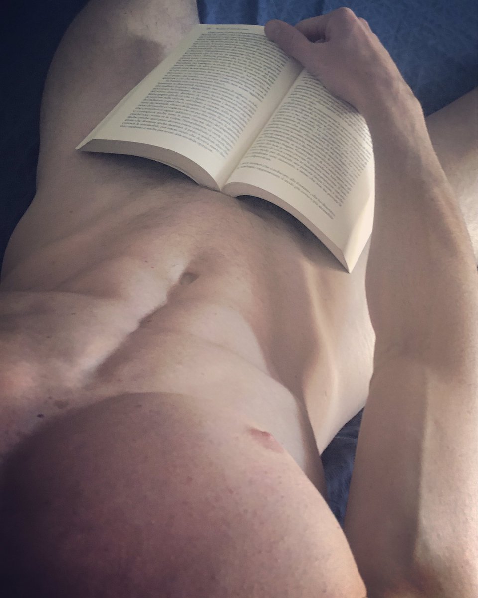 TwunkGuy's tweet photo. Always hungry for a good book …😏

#gay #me #hot #gayitalian #muscle #twunk #gayitaly #hotboy #cuteguy https://t.co/qNRmWzsvzA