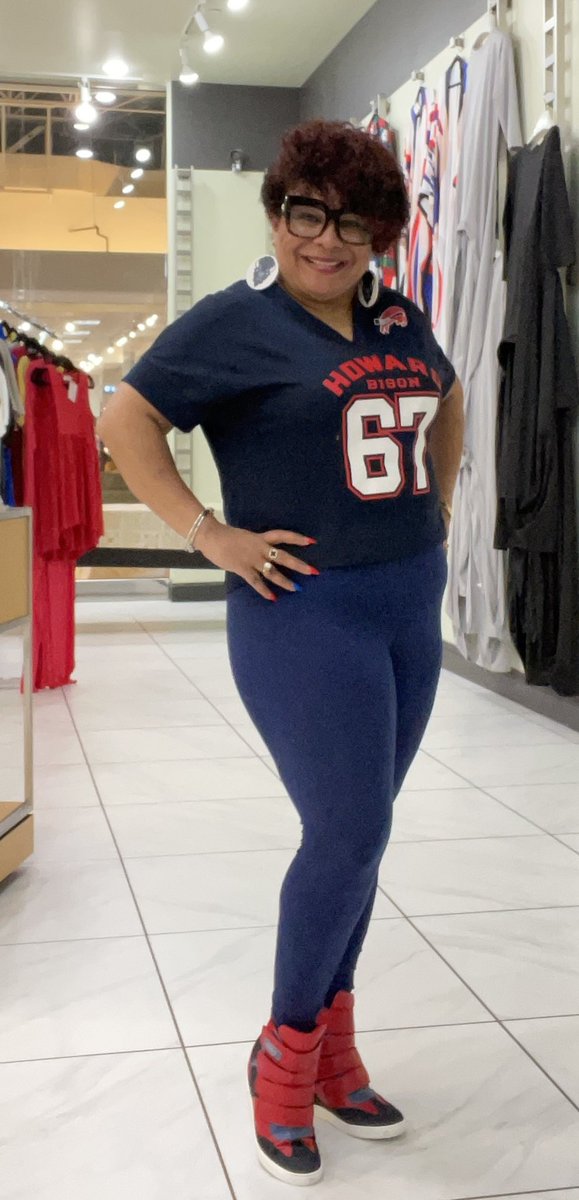 LovelyLainee's tweet photo. Just a Howard girl celebrating homecoming. #howardhomecoming #howarduniversity #HU1867 #howard1867💙❤️ #howard1867alumni #howardhomecoming2022 #howarduniversityalumni #howarduniversityhomecoming #howardualumni #howarduniversitygrad #howardgirlsarelit™️ #howardgirl #howardgirls💙 https://t.co/rS7GzD0ZQM