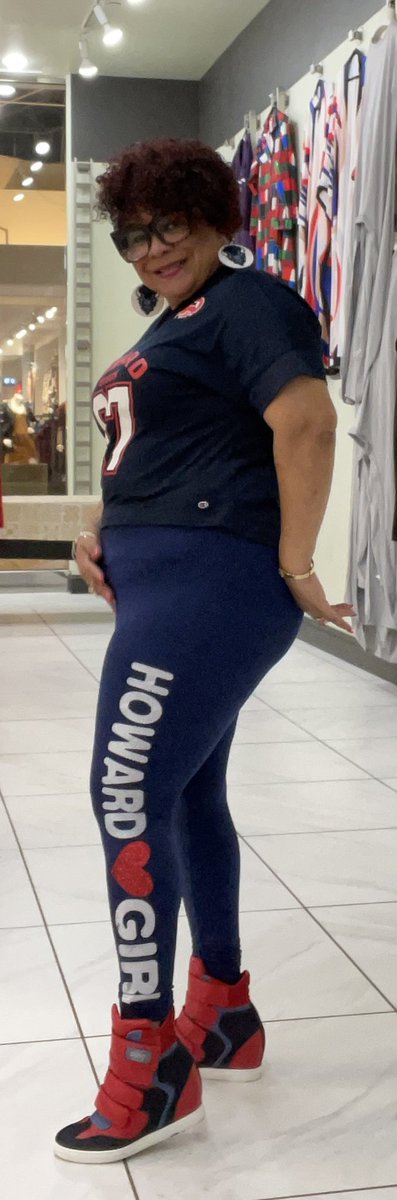 LovelyLainee's tweet photo. Just a Howard girl celebrating homecoming. #howardhomecoming #howarduniversity #HU1867 #howard1867💙❤️ #howard1867alumni #howardhomecoming2022 #howarduniversityalumni #howarduniversityhomecoming #howardualumni #howarduniversitygrad #howardgirlsarelit™️ #howardgirl #howardgirls💙 https://t.co/rS7GzD0ZQM