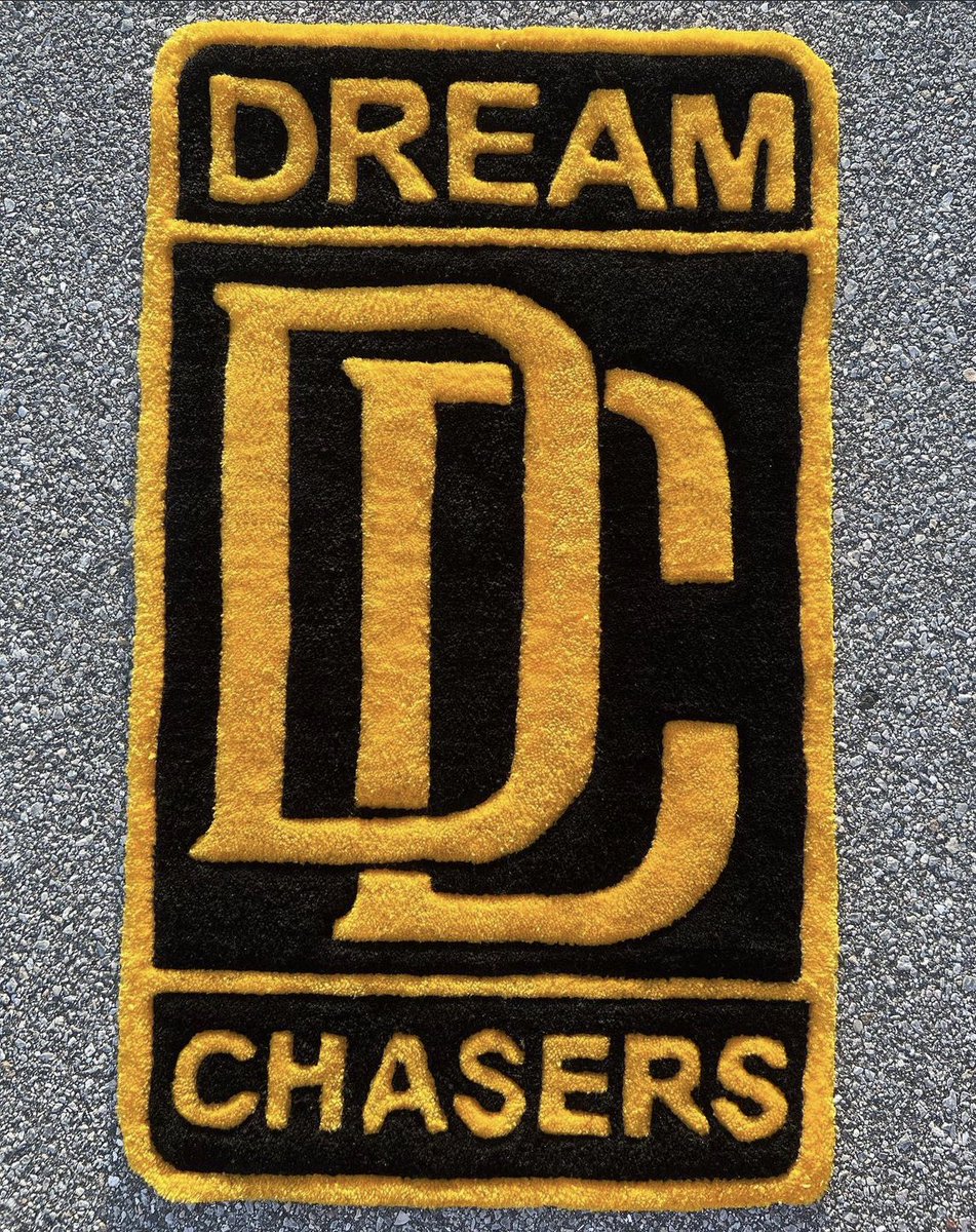 _chazwilliams_'s tweet photo. new pieces. yeezus duffle bag &amp; dream chasers rug .. 💿 more bag work otw fashooo 🔥 https://t.co/bcMaW4KmfO