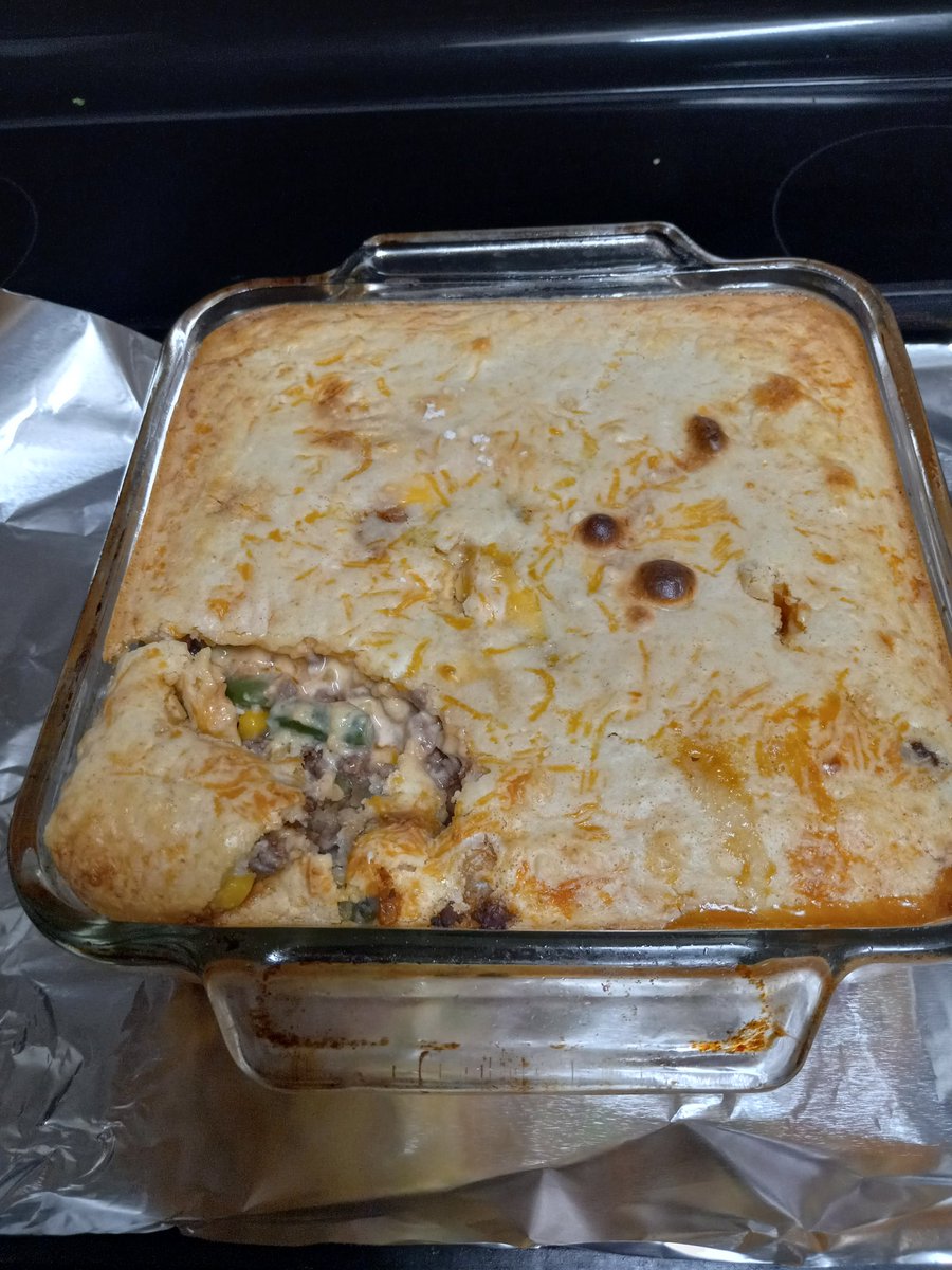 renzot1954's tweet photo. Hamburger pot pie. https://t.co/JeIXm8eY1i