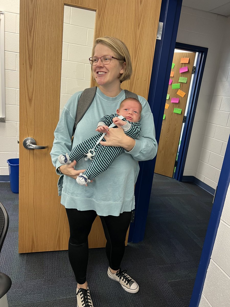 YourSLESCnslrs's tweet photo. Everyone stop and froze when they saw @wildsin5th surprise us today! #BabySam https://t.co/Wt0vsLOPA0