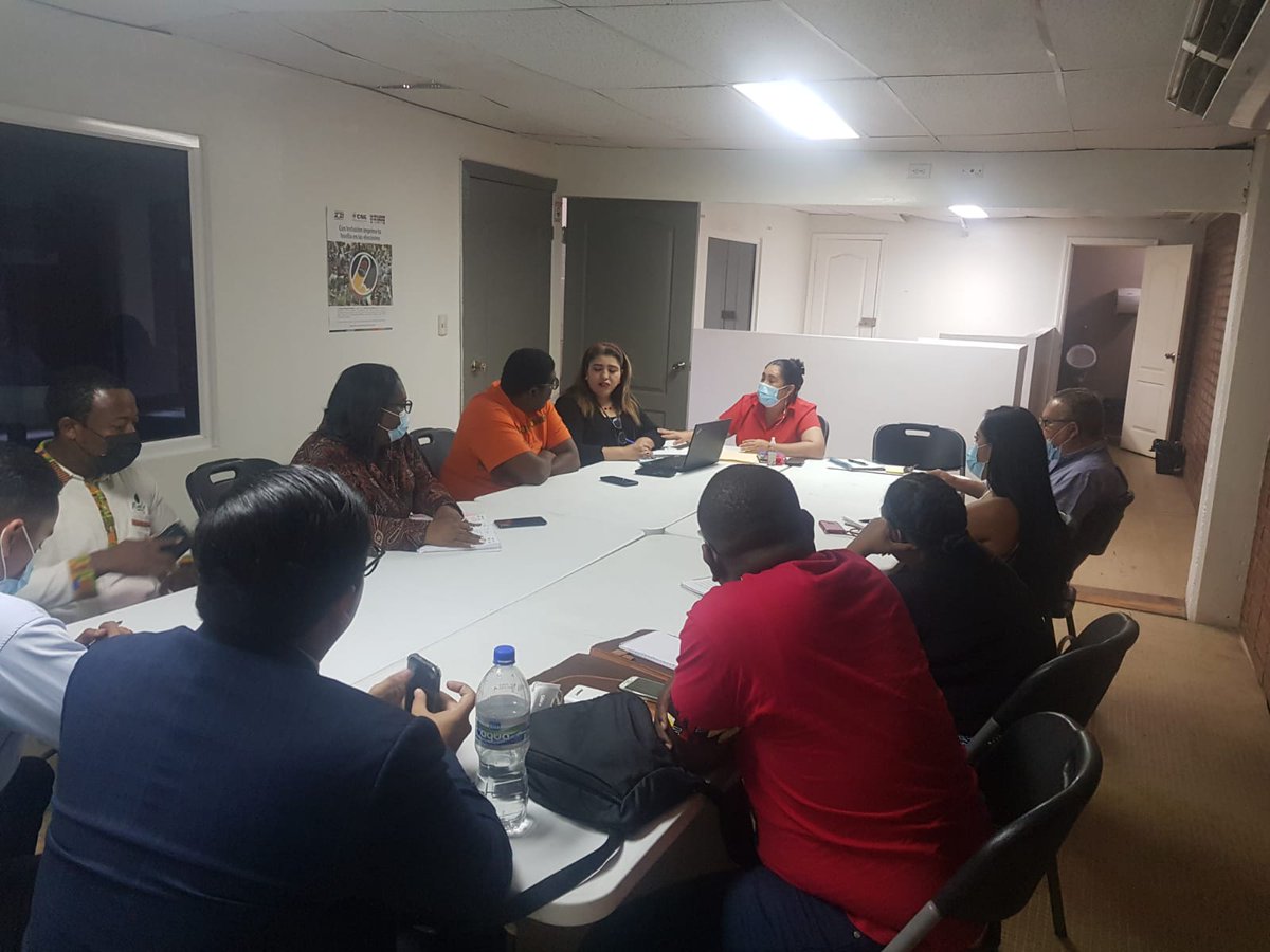 OdecoRadio's tweet photo. ODECO realiza reunión con Unidad de Inclusión  del @CneHonduras con el propósito de establecer una agenda en conjunto para la participación y la representación de los afrodescendientes en los procesos electorales del pais.  @IFESAmericas @LA_ODECO @Gregoriaamaya @ONU_es https://t.co/bG978Ggvof